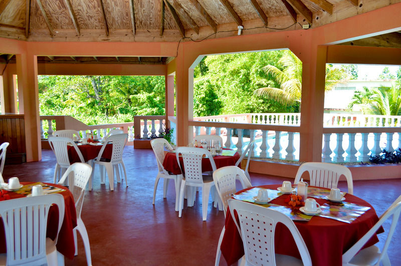 Hidden Paradise Resort Hotel Negril Buitenkant foto