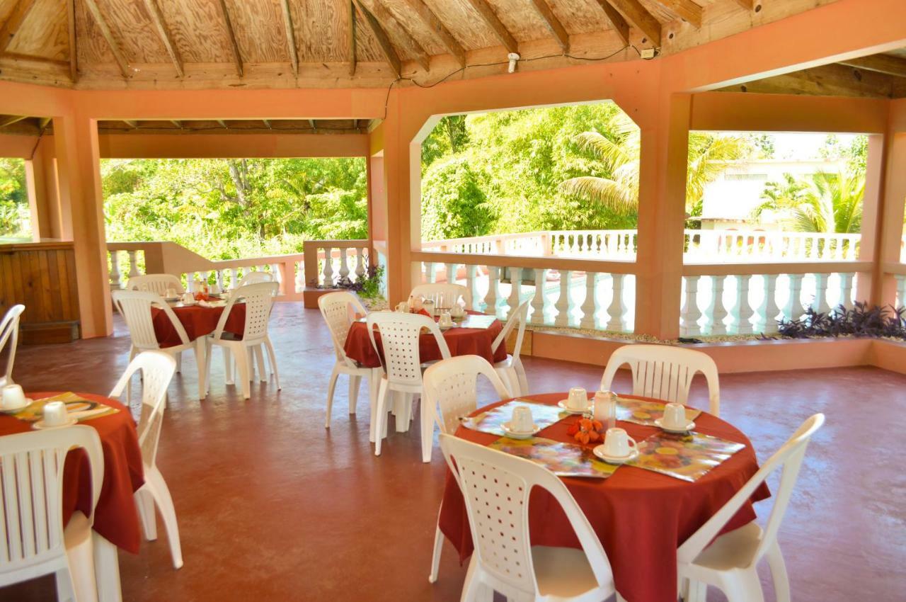 Hidden Paradise Resort Hotel Negril Buitenkant foto